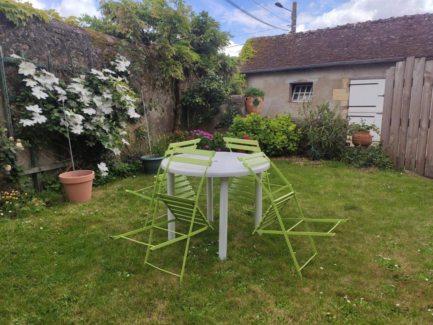 Le Relais De L'Ormeau - Charmant Gite Pour 4 Pers. Lussault-sur-Loire Екстериор снимка